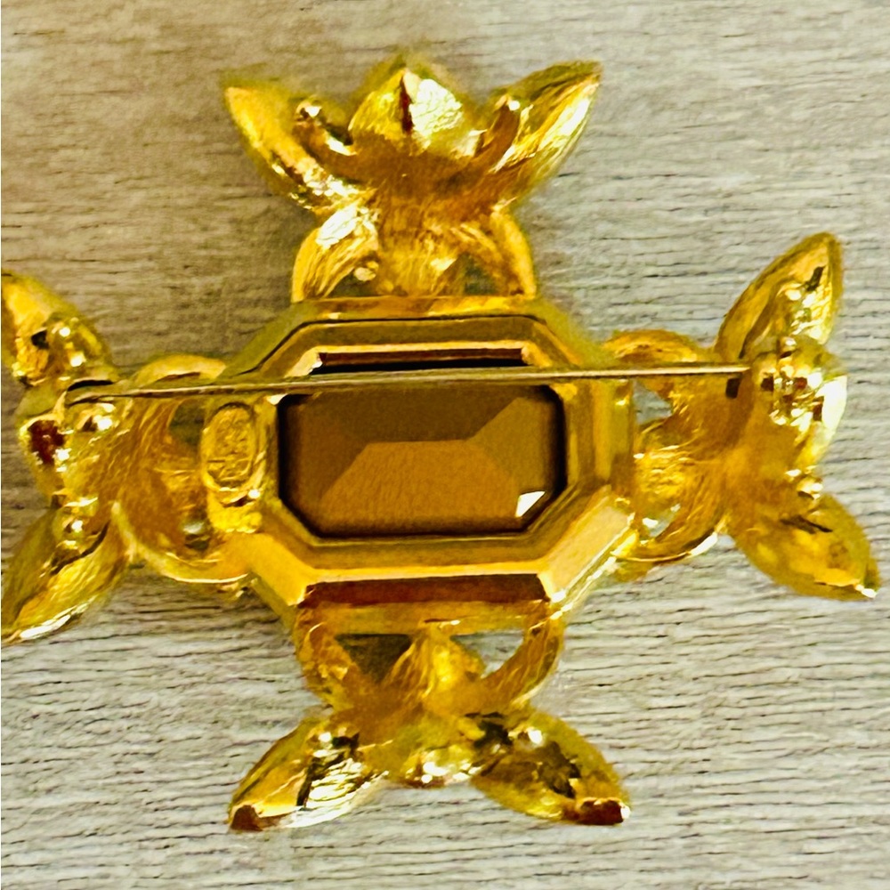 🎉NEW YEAR SALE Gorgeous Signed Vintage Joan Rivers Topaz Bee 🐝 Brooch - Picture 5 of 7